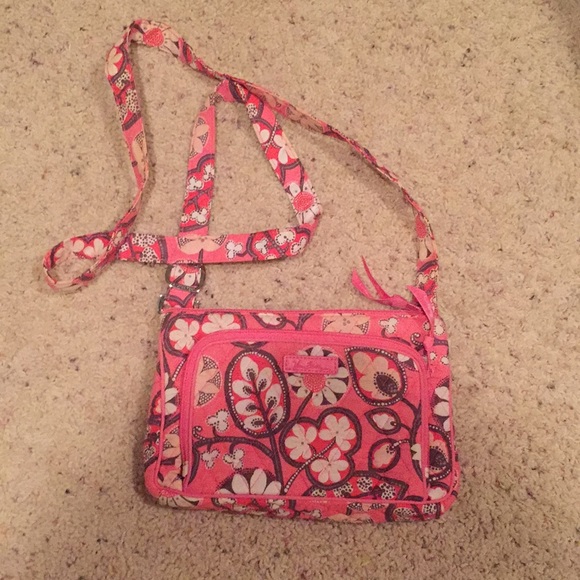 Vera Bradley crossbody - Picture 1 of 3